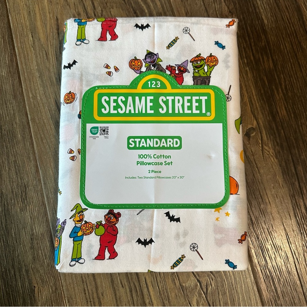 Sesame Street Halloween 100% cotton standard pillowcase set Elmo Grouch Ernie